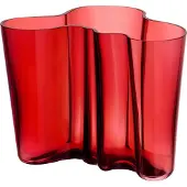 Iittala Alvar Aalto vaas cranberry 160 mm.