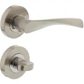 Intersteel Deurkruk Giussy op rozet met toilet-/badkamersluiting - nikkel mat/chroom