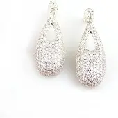 Sophie Model Shine Twist zilveren oorringen gezet met cubic zirconia