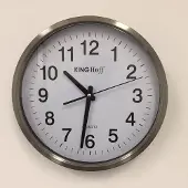KINGHOFF Wandklok aluminium modern design 30