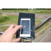 Benson Waterdichte telefoonhouder voor fiets - klittenbandsluiting - geschikt voor sturen tot 30 mm - 190x110 mm