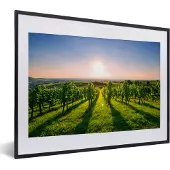 PosterMonkey Fotolijst incl. Poster - Groene wijngaarden bij een zonsopkomst - 40x30 cm - Posterlijst