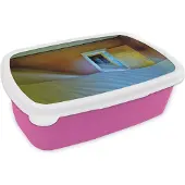 MuchoWow Broodtrommel Roze - Lunchbox - Brooddoos - Zand - Woestijn - Deur - Architectuur - 18x12x6 cm - Kinderen - Meisje