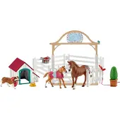 Schleich Horse Club Hannahs: Gastpaarden met hondje Ruby, speelfiguur