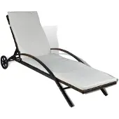vidaXL Zonnebed met kussen en wielen, van bruin polyrotan