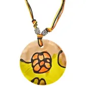 Behave - Geel bruin oranje ketting met ronde schelpen hanger - Mode ketting 45 cm