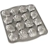 Nordic Ware herfst bakvorm 32 cm aluminium 16 stuks