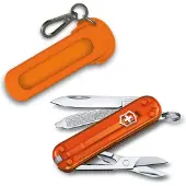 Victorinox Classic SD Zakmes met Mango Tango Siliconen Hoes Fire Opal