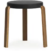 Normann Copenhagen Tap Kruk black, walnoothouten poten
