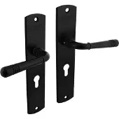 Intersteel Deurkruk Helena op schild Profielcilindergat 55mm - PC55 - mat zwart