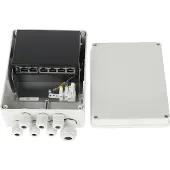 Pulsar S64H 100 Mbit switch in een IP56 outdoor behuizing, met 2x uplink poorten en 4x PoE+ poorten