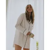 Aruelle Dames nachthemd in overhemdstijl-satijnkatoen-lange mouwen-contrasterende biezen-luxe & comfort-zwart-maat XS/S