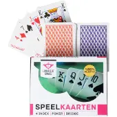 Quint Een set speelkaarten in een doos