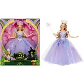 Mattel Universe Wicked Glinda Deluxe Modepop met Accessoires, Kroon & Scepter, Film-Inspiratie, Beweegbaar