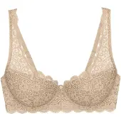 Triumph BH ' Amourette ' nude