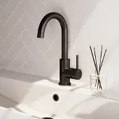 Brauer Stripe wastafelkraan met draaibare ronde uitloop model A zwart mat