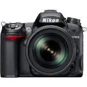Nikon Caméra reflex D7000 + Objectif AF-S DX VR ED 18 - 105 mm f/3.5 - 5.6 série G