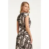 Smashed Lemon Wikkeleffect maxi-jurk met bladprint in zwart en ecru |