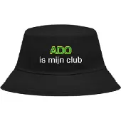 Nilton Buckethoed met tekst: Ado is mijn club.