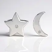 Cavill - Zilveren Oorbellen - 925 Sterling Zilver Gerhodineerd - 2x I1 (G) Diamanten 0,018 ct - Ster & Maan Design - Moderne Sieraden 10mm