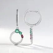 Cavill - Zilveren Oorbellen - 925 Sterling Zilver Geplatineerd - Russische Smaragden 0,80 ct & Madagaskar Robijn 0,16 ct - Modern & Elegant