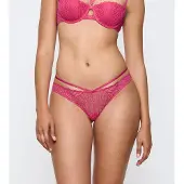 Triumph Slip 'That Night In Vegas' pink