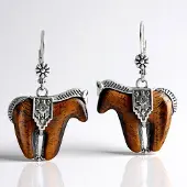 Cavill - Zilveren Oorbellen - 925 Sterling Zilver - 18,45 ct Tijgeroog Cabochon - Handgemaakt Paardenmotief - Natuurlijke Sieraden