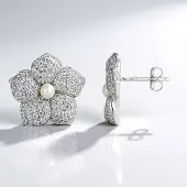 Cavill - Elegante Oorbellen - 925 Sterling Zilver Gerhodineerd - Witte Zoetwaterparels & 1,56 ct Zirkonia - Bloemvormig Design - Luxe Sieraden