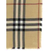 Burberry Beigekleurige Wol Foulard