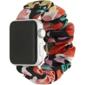 123Watches bandje Bloomsy - scrunchie - nylon - bloemen zwart multi - 44 · 45 · 46 & 49 mm · M/L - Geschikt voor Apple Watch series 1/2/3/4/5/6/7/8/9/10/11/12/SE/SE2/SE3/Ultra/Ultra 2/Ultra 3/Ultra 4