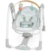 Ingenuity Cosy Spot - Babywipstoel elektrisch opvouwbaar - afneembare speelboog - schommelfunctie