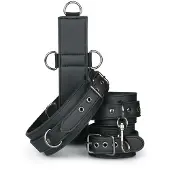 Easytoys Fetish Collection - Bondage Harnas - Halsband met Handboeien - Stevig Kunstleer - Bondageset - Bondage Set - BDSM Set - Bondage - Sex Toys voor Vrouwen en Mannen - Handboeien Seks - Zwart