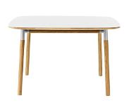 Normann Copenhagen Form - Tafel - 120x120 cm - Wit met walnoten onderstel