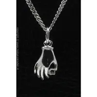 MOOYE ® - Collectie Zilveren Handje dobbelsteen ketting hanger
