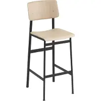 Muuto Loft barkruk oak, hoog, zwart stalen frame