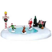 Lemax Kerstfiguur Schaatsbaan North pole ice follies b/o (4.5v)