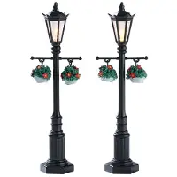 Lemax Kerstfiguur Old english lamp post set of 2 b/o 4.5v