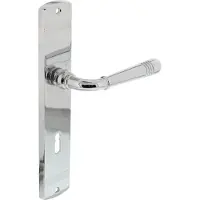 Intersteel Deurkruk Helena op schild sleutelgat 72 mm chroom
