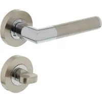 Intersteel Deurkruk Bastian op rozet met toilet-/badkamersluiting - chroom/nikkel mat