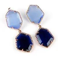 Sophie Zilveren oorringen oorbellen roos goud verguld Model Hexagon met licht blauwe een fel blauwe stenen