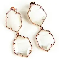 Sophie Zilveren oorringen oorbellen roos goud verguld Model Hexagon met witte parelmoerkleurige stenen
