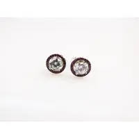 Sophie Model Small Round Red zilveren oorringen gezet met rode en witte stenen cubic zirconia