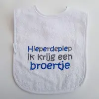 Funnies Witte slab met "Hieperdepiep ik krijg een broertje"