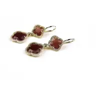 Sophie model Double Fiori klein oorringen in zilver bordeaux klavers