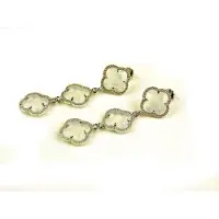 Sophie model 3 Fiori oorringen in zilver 3 klavers opaal stenen