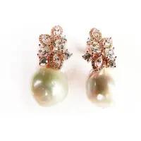 Sophie Zilveren oorringen roos goud verguld Model Pearl Fantasie zilveren oorringen roos goud verguld gezet met barok parel en cubic zirconia