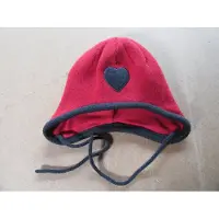 Jocko babymutsje voor meisje , rood hartje 43/45 3- 6maand