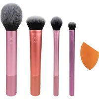Real Techniques Real-Techniques Makeup-Brushes Face-BrushesEvery Day Essentials Brush Set Blush Brush RT 400 + Setting Brush RT 402 + Deluxe Crease Brush RT 300 + Expert Face Brush RT 200 + Miracle Complexion Sponge