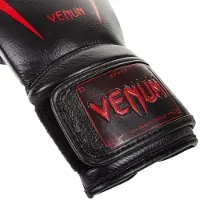 Venum Giant 3.0 bokshandschoenen zwart/rood