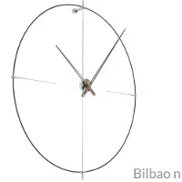 Nomon Bilbao Wandklok Bilbao N | Black fiberglass, walnut hands